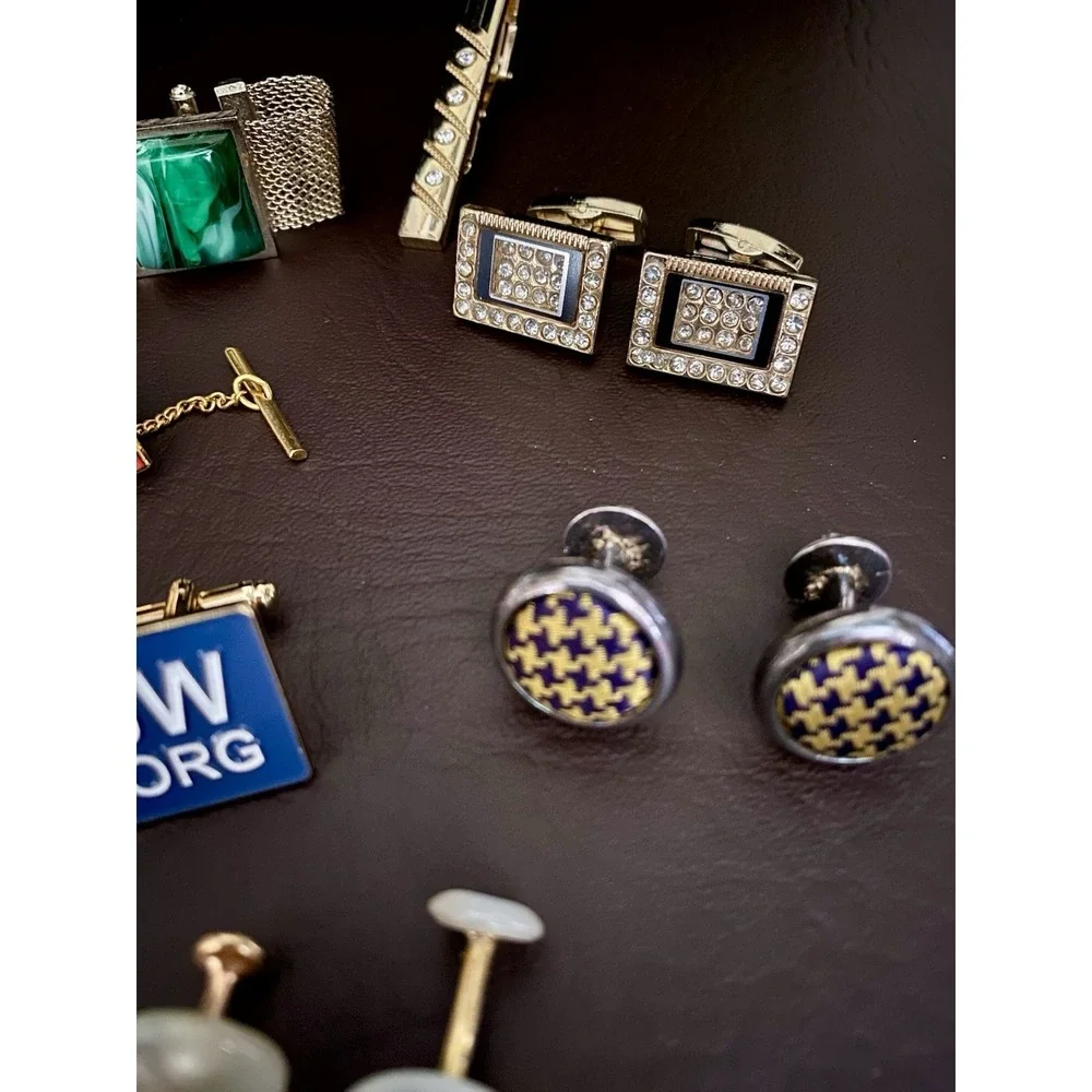Vintage Lot Of Cufflinks Tie Bar Clip Tack Cuff Buttons